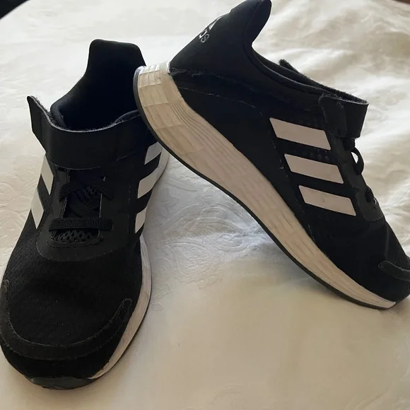 adidas gazelle silver green womens Adidas Kids Children's Shoes Sneakers DURAMO SL IG2478
